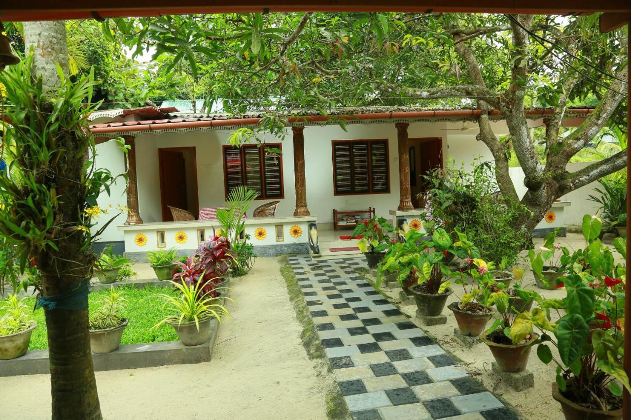 Marari Nest Beach Homestay 马拉利库兰 外观 照片